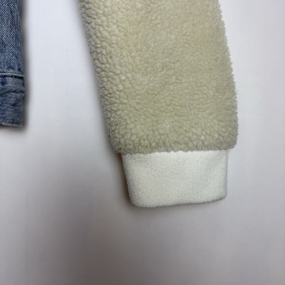 Levi's Jacket Womens Medium Ex-Boyfriend Sherpa‎ Trucker Denim Jean Coat $89 OOS - Picture 4 of 16